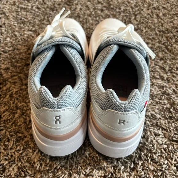 Brand New On Cloud Women's Roger Advantage Shoes Size 9.5 MSRP $160 - Picture 7 of 9